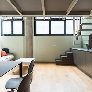 Youhosty - Lambro12 Milán
