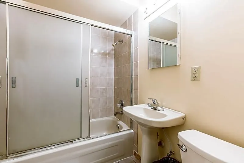 English Bay Hotel Ванкувер 2*,  Канада